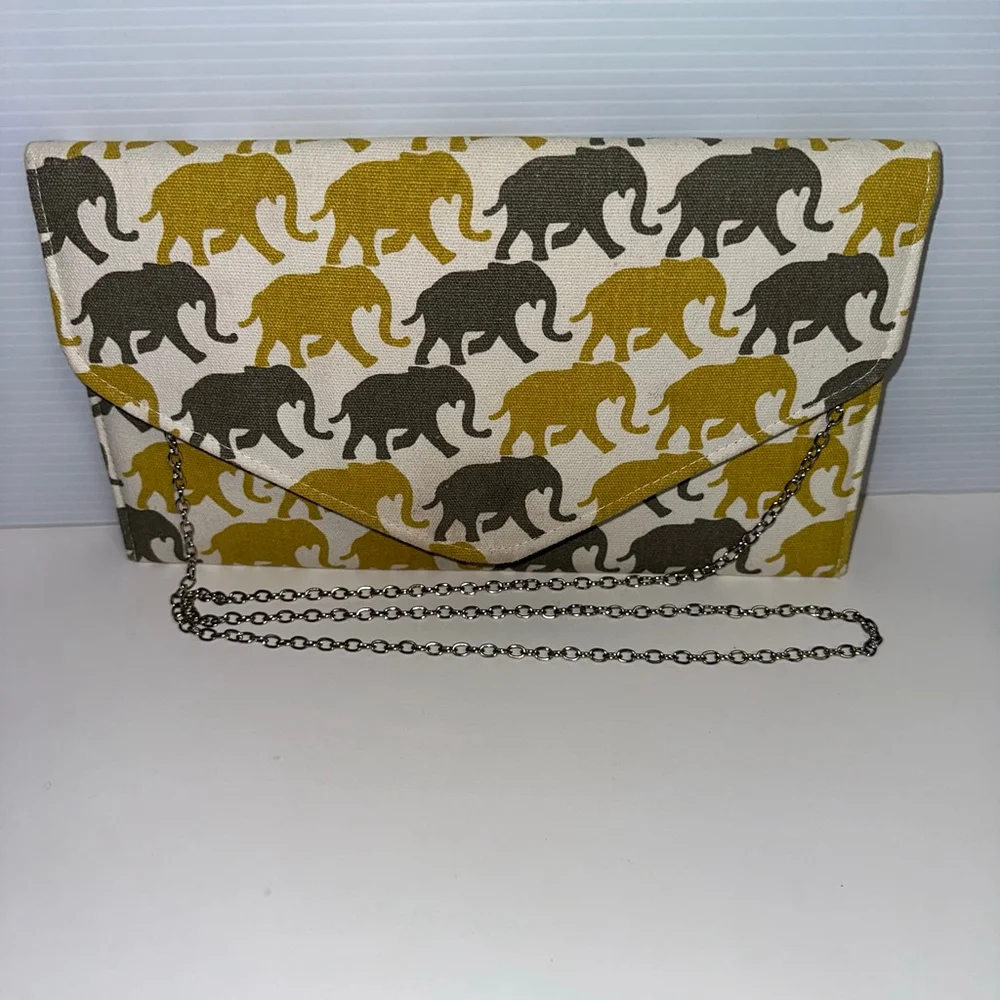 Women's Clutch Purse White/Yellow/Gray Elephant Print Chain Strap Canvas